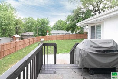 2416 Mansfield Dr, Des Moines, IA 50317 - photo 3