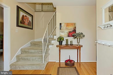 2408 Alsop Ct, Reston, VA 20191 - photo 3