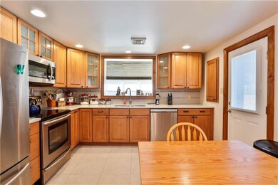 138 New St, Walnutport, PA 18088 - photo 7
