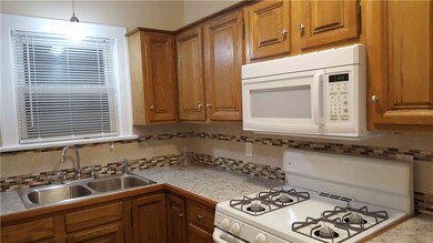 69 Benjamin St, Pawtucket, RI 02861 - photo 4