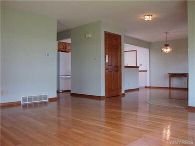 1st Floor Plan. Gorgeous hardwood floors.  Open Fl