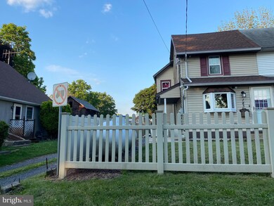 143 Hellertown St, Quakertown, PA 18951 - photo 3