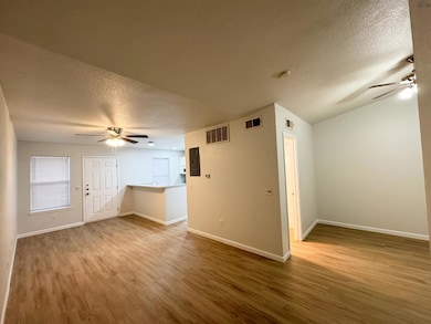 4621 Johnson Rd unit 3, Wichita Falls, TX 76310 - photo 2