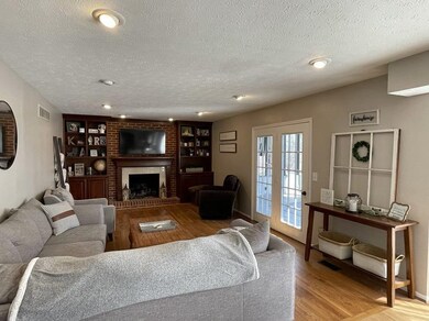 6290 Holloway Dr, Liberty Township, OH 45044 - photo 7