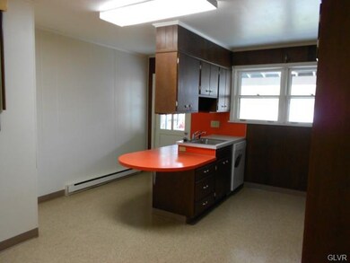 707 S 10th St, Allentown, PA 18103 - photo 3