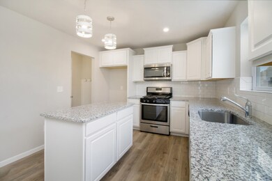CPL078-E2070-Kitchen2