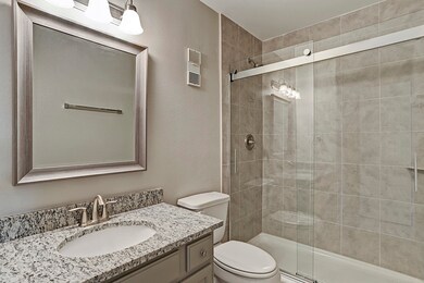 10238 Longmont Dr unit 1109, Houston, TX 77042 - photo 6