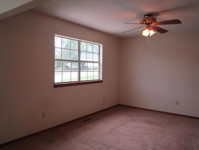 906 N 41st St, Nixa, MO 65714 - photo 6