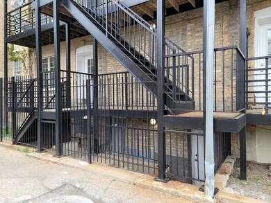 2821 W Rosemont Ave unit G, Chicago, IL 60659 - photo 3