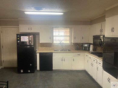 8 N Pinewood Dr, Texarkana, TX 75501 - photo 3