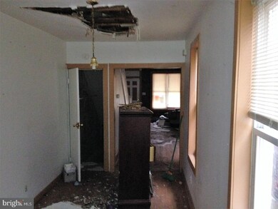 1437 Moss St, Reading, PA 19604 - photo 4