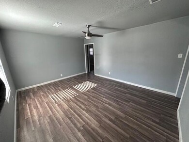 1517 W Sears St, Denison, TX 75020 - photo 2