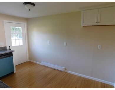 27 Marjorie St unit B, Worcester, MA 01604 - photo 4