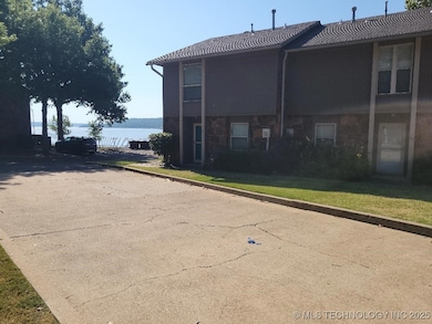 7018 Lakeshore Dr unit 18, Eufaula, OK 74432 - photo 4