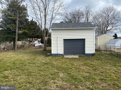 2125 Lincoln Ave, Sparrows Point, MD 21219 - photo 5