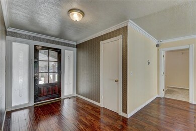 12013 Camelot Dr, Oklahoma City, OK 73120 - photo 4