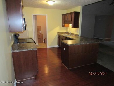 141 Crystal View Ct, Mount Washington, KY 40047 - photo 5