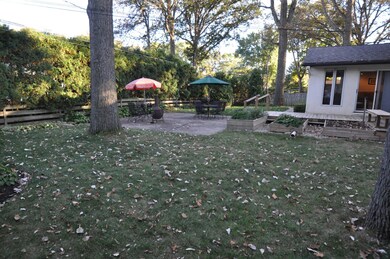 Spacious fenced yard!