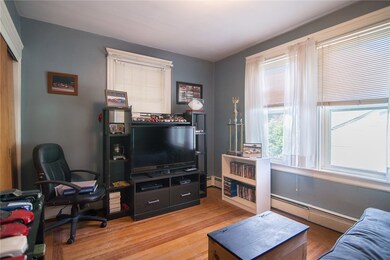 Bedroom/Office