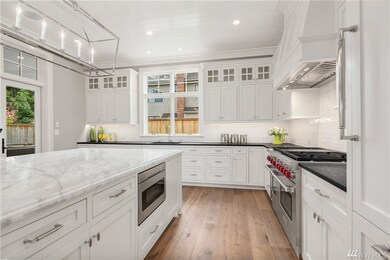 6220 SE 27th St, Mercer Island, WA 98040 - photo 2