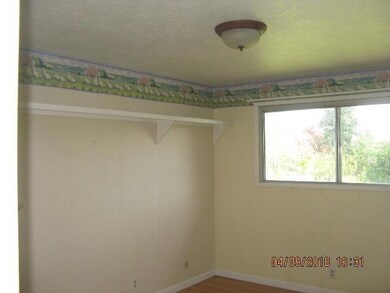 2041 Hybiscus St, Medford, OR 97504 - photo 5