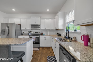 2498 Stream View ln-114