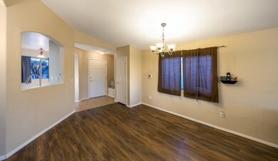 04 Dining Area