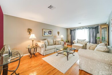 5 Mohawk Ave, Middlesex, NJ 08846 - photo 4