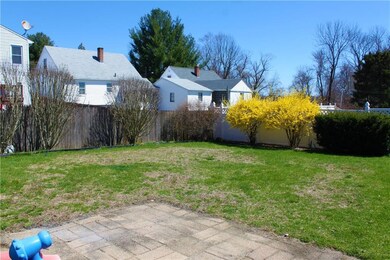 7 Stimpson Dr, Johnston, RI 02919 - photo 4