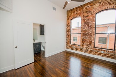 110 W Knox St unit 200, Ennis, TX 75119 - photo 4