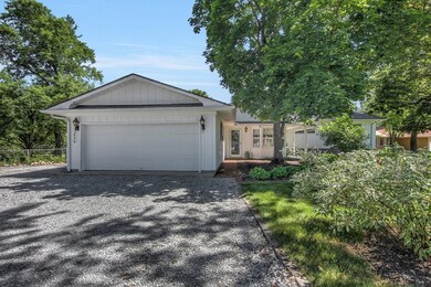 636 E Burrell Dr, Crown Point, IN 46307 - photo 4