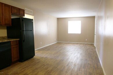 825 E Alice Ave unit C, Phoenix, AZ 85020 - photo 2