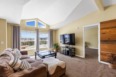6-web-or-mls-21070 Robin Ave, Bend (4 of