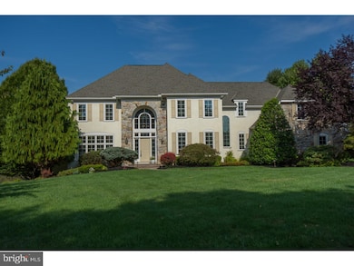 1085 Maple Hill Ln, Malvern, PA 19355 - photo 2