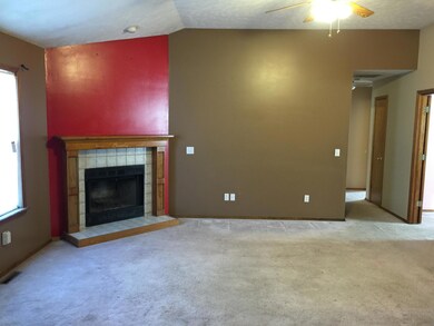 515 W Chestnut Rd, Nixa, MO 65714 - photo 3