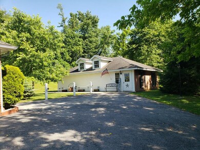 960 sq ft Outbuilding