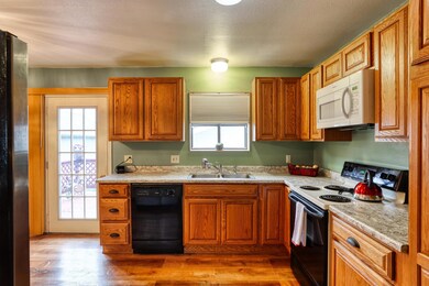 1320 Dana Ave - Kitchen3
