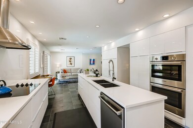 19 Kitchen
