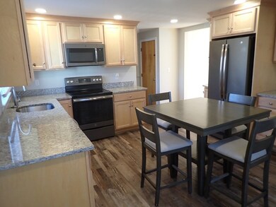 307 Grove St unit 307, Waltham, MA 02453 - photo 3