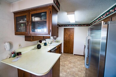 1120 Sierra Vista St, Central Point, OR 97502 - photo 7