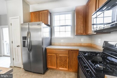 21915 Weeping Willow Ln unit 7, Lexington Park, MD 20653 - photo 2