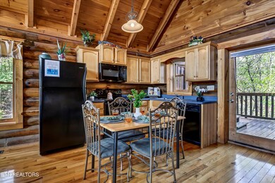 09-2705 Alps Way-9