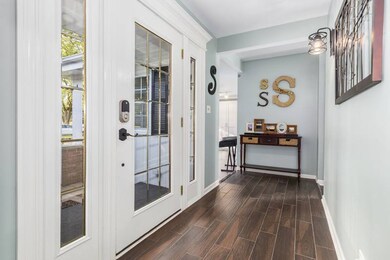 250 Bay Colony Dr, Naperville, IL 60565 - photo 2