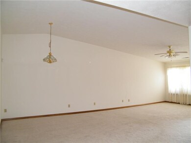 1308 Swan Dr, Franklin, IN 46131 - photo 3