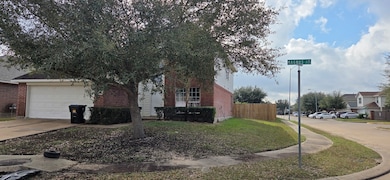 14127 Magnus Ln, Houston, TX 77083 - photo 3