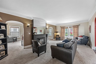 2144 Grande Ave SE, Cedar Rapids, IA 52403 - photo 6