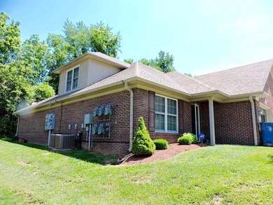 5813 Shepherd Crossing Dr, Louisville, KY 40219 - photo 3