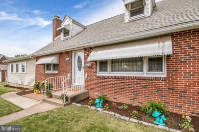 1242 E 13th St, Crum Lynne, PA 19022 - photo 3