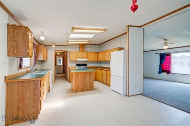 Dining Room/ Kitchen