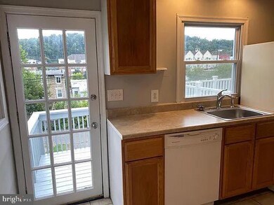 359 E Hector St, Conshohocken, PA 19428 - photo 5